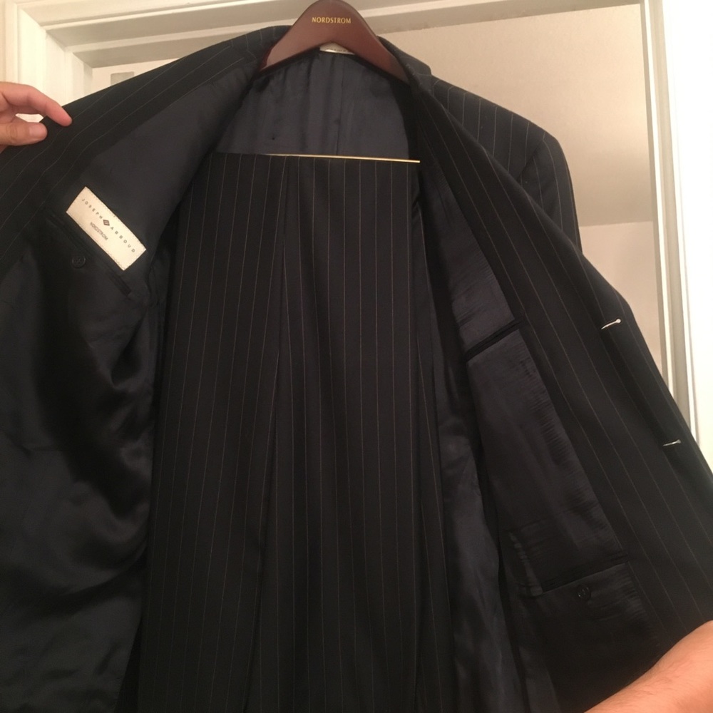 Joseph Abbound suit - Picture 2 of 5